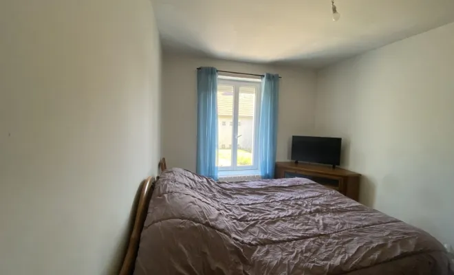  Charmante longère de 65 M2 environ, secteur Champrond en gâtine 28240 ( Eure et loir ).